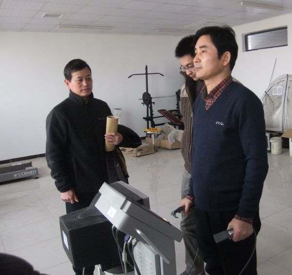 纪委书记魏立平深入体育学院课堂听课